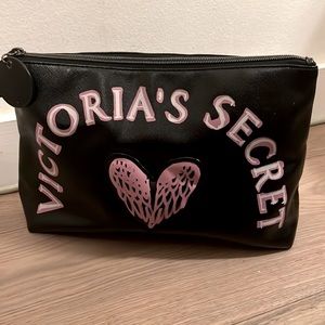 Victoria’s Secret zipper tote FREE with another purchase